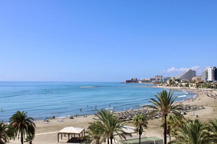 Aticos en venta en Benalmádena, Costa photo 0