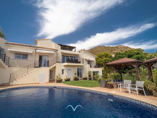 Chalet en venta en Cartagena, La Manga del Mar Menor photo 0