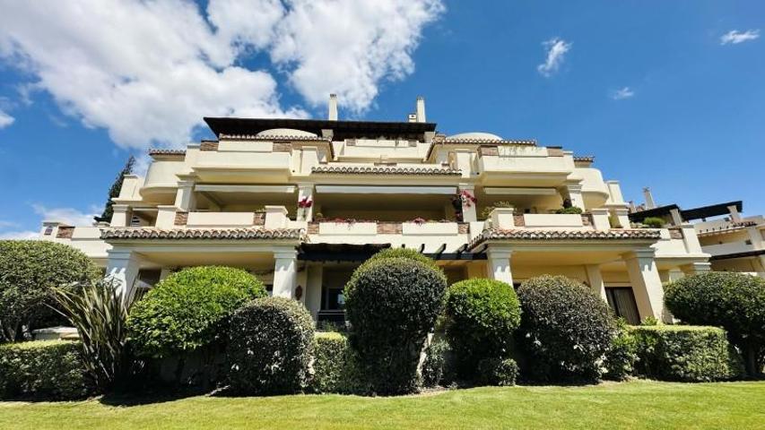 Piso en venta en Marbella, Marbella photo 0