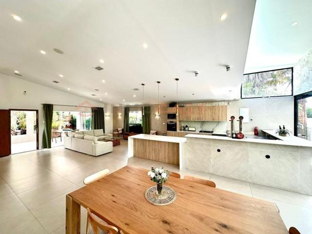 Chalet en venta en Bétera photo 0