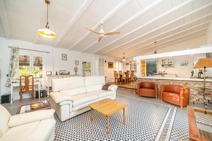 Chalet en venta en Puigpunyent, Puigpunyent photo 0