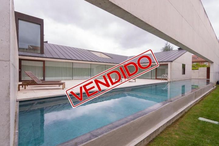 Chalet en venta en Egüés, Gorraiz photo 0