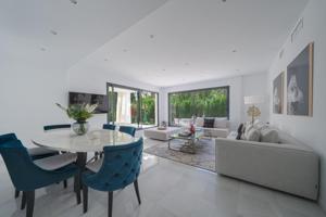 Apartamento en venta en Marbella, Marbella photo 0