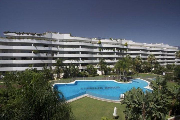 Apartamento en venta en Marbella, Playa photo 0