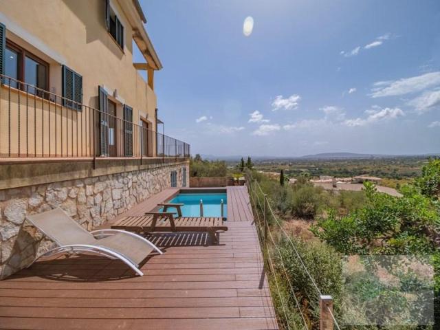 Casa en venta en Lloseta photo 0