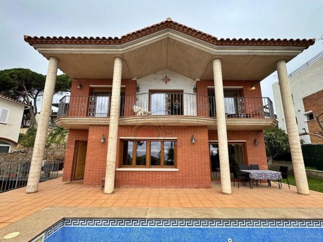 Casa en venta en Castell-Platja d'Aro photo 0