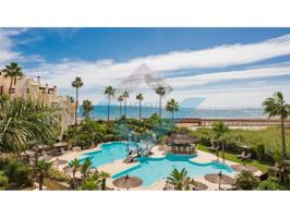 Apartamento en venta en Estepona photo 0