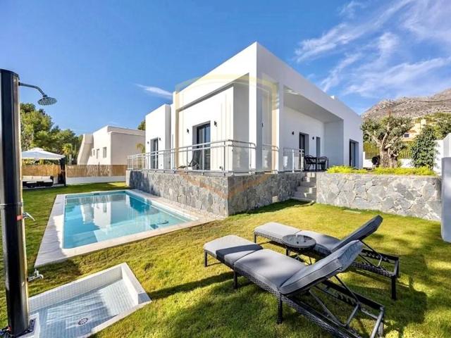 Chalet en venta en Altea photo 0