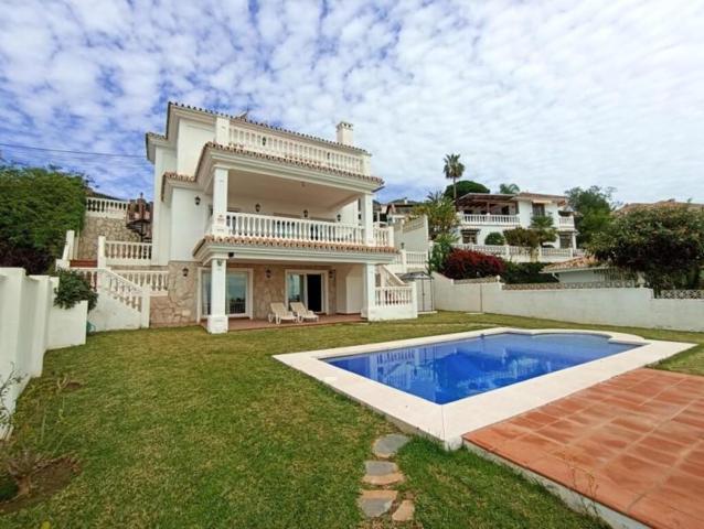 Casa en venta en Benalmádena photo 0