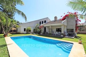 Chalet en venta en Denia photo 0