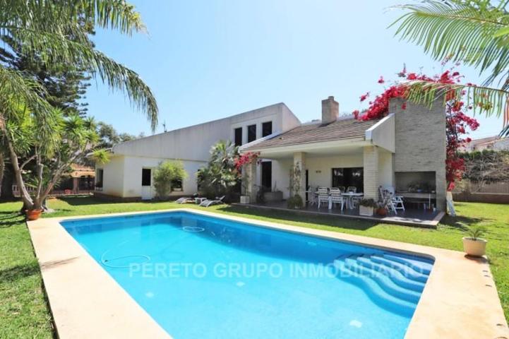 Chalet en venta en Denia photo 0