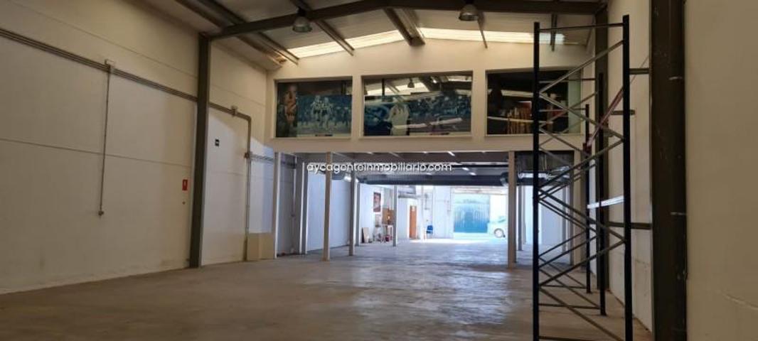 Nave industrial en venta en Estepona, Estepona photo 0