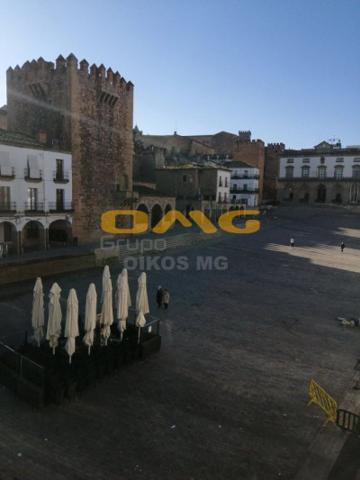 Casa en venta en Cáceres, Centro photo 0