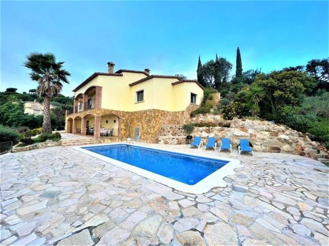 Chalet en venta en Castell-Platja d'Aro, Castell-Platja d'Aro photo 0