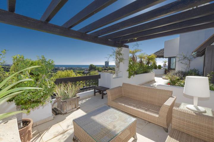 Aticos en venta en Marbella, Este - Golf Rio Real photo 0