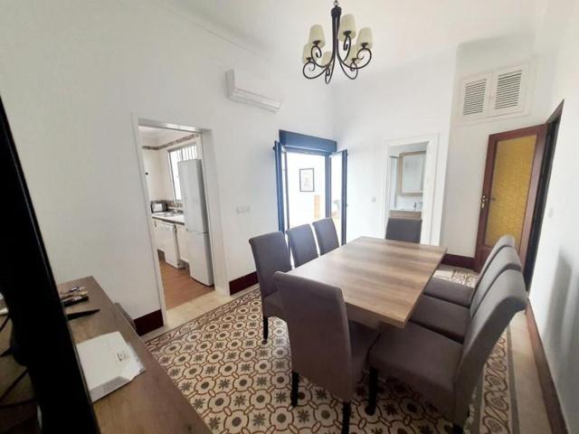 Casa en venta en Sevilla, Los Remedios photo 0