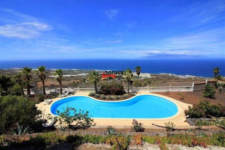 Chalet en venta en Guía de Isora, Alcala photo 0