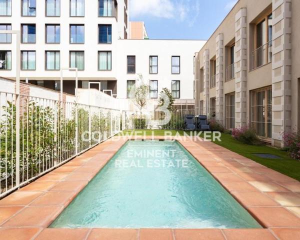 Bungalow en venta en Barcelona photo 0