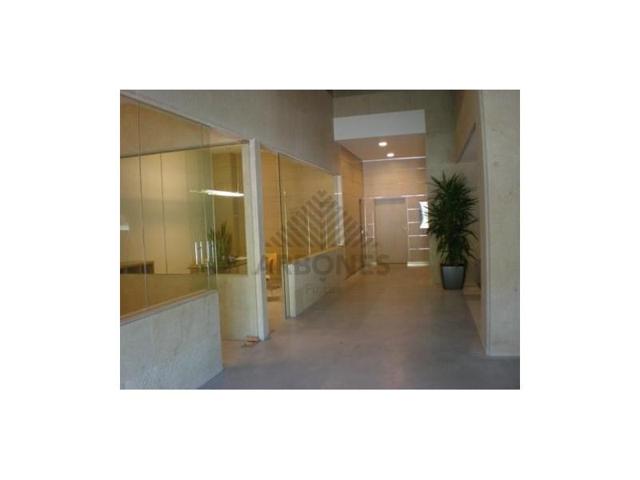 Nave industrial en venta en Vigo, Valadares photo 0