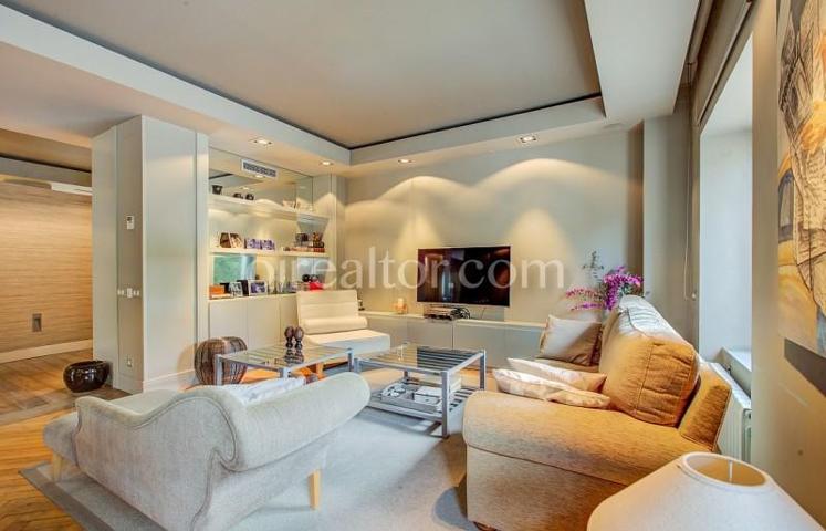 Apartamento en venta en Madrid photo 0