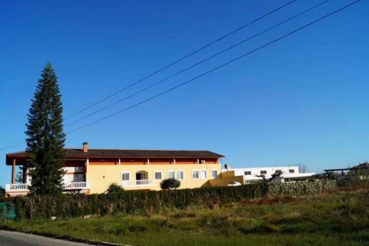 Chalet en venta en Oliva, Oliva photo 0
