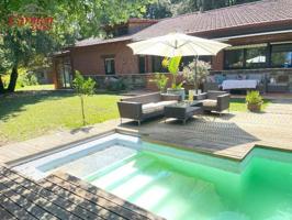 Chalet en venta en Mungia, Mungia photo 0