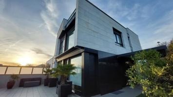 Chalet en venta en Donostia-San Sebastián, Donostia-San Sebastian photo 0