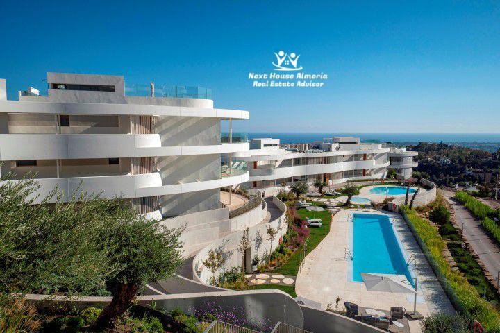 Apartamento en venta en Benahavís, La Quinta photo 0