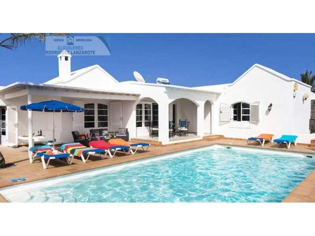 Chalet en venta en Tías photo 0