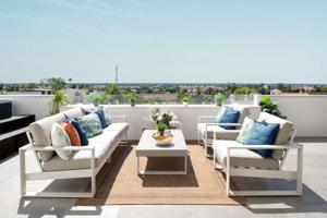 Aticos en venta en Marbella, Puerto - Puerto Banús photo 0