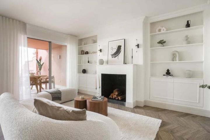 Piso en venta en Benahavís, Benahavis photo 0