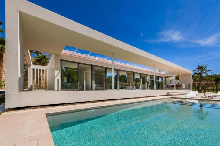 Chalet en venta en Orihuela, Las Colinas Golf photo 0