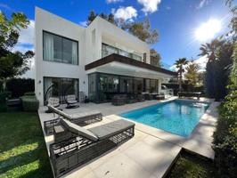 Chalet en venta en Benahavís, Costa del Sol photo 0