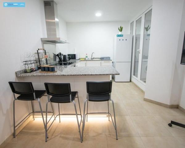 Edificio en venta en Alicante, Centro photo 0