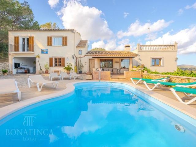 Chalet en venta en Manacor photo 0