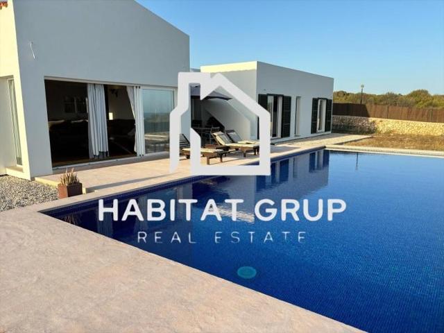 Chalet en venta en Sant Lluís photo 0