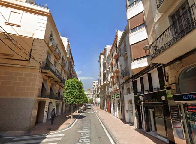 Edificio en venta en Reus, Centre photo 0