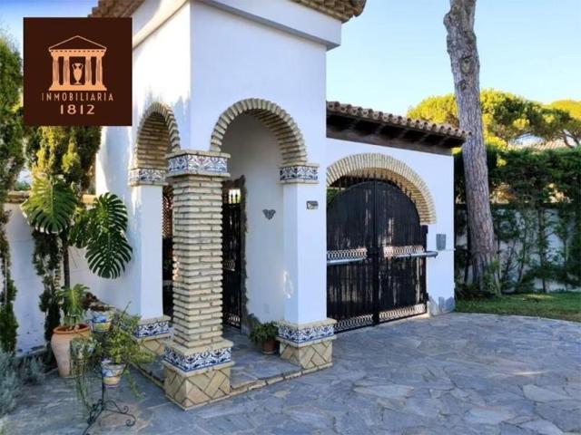 Casa en venta en Chiclana de la Frontera photo 0