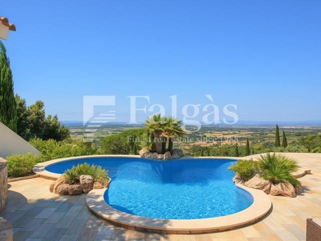 Casa en venta en Pau photo 0