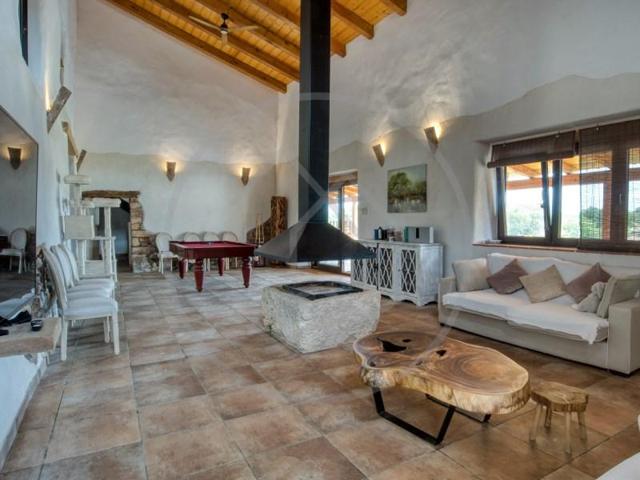 Chalet en venta en Llagostera photo 0