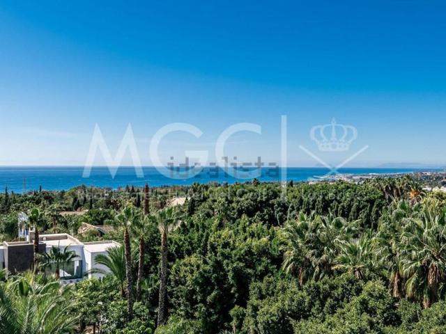 Aticos en venta en Marbella, Nagüeles photo 0