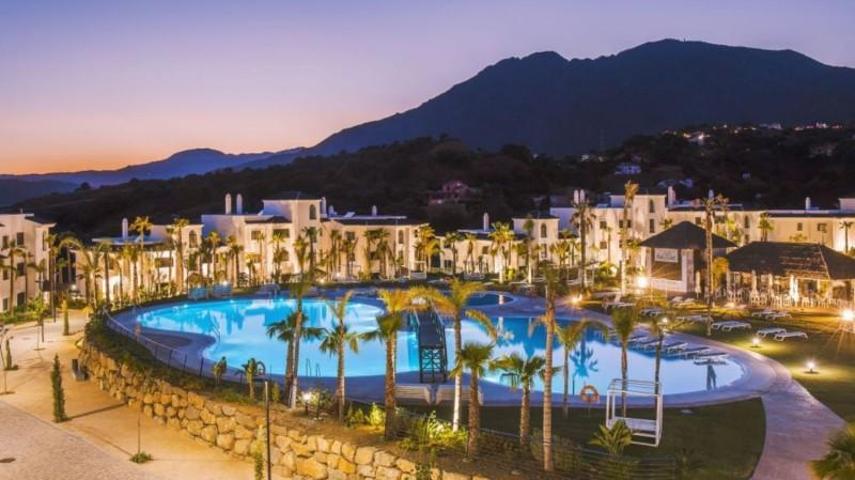 Piso en venta en Estepona, Altos de Estepona photo 0