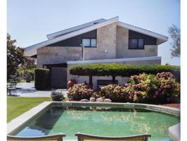 Chalet en venta en Egüés photo 0