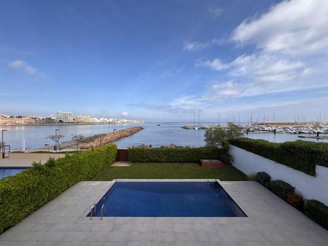 Casa en venta en L'Escala photo 0