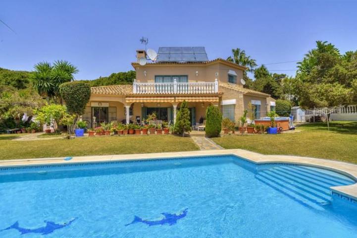 Chalet en venta en Marbella, Este - Marbesa photo 0