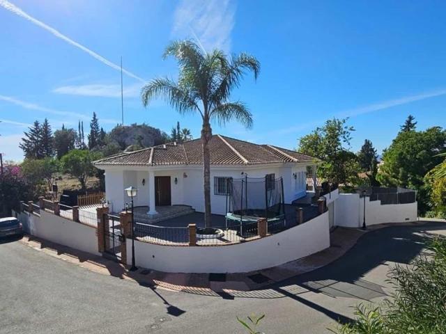 Chalet en venta en Benalmádena, Benalmadena photo 0