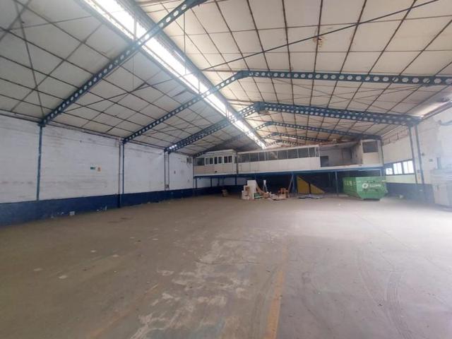 Nave industrial en venta en Sevilla, Oliva photo 0