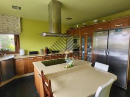 Chalet en venta en Nigrán photo 0