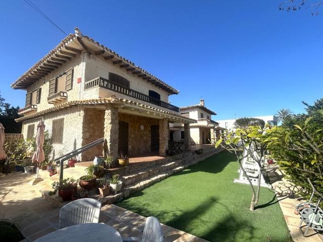 Chalet en venta en Orihuela Costa, Cabo Roig photo 0