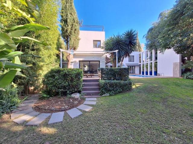 Chalet en venta en Marbella, Nueva Andalucia photo 0